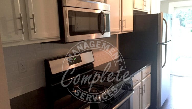 shakopee home rental stainless appliances